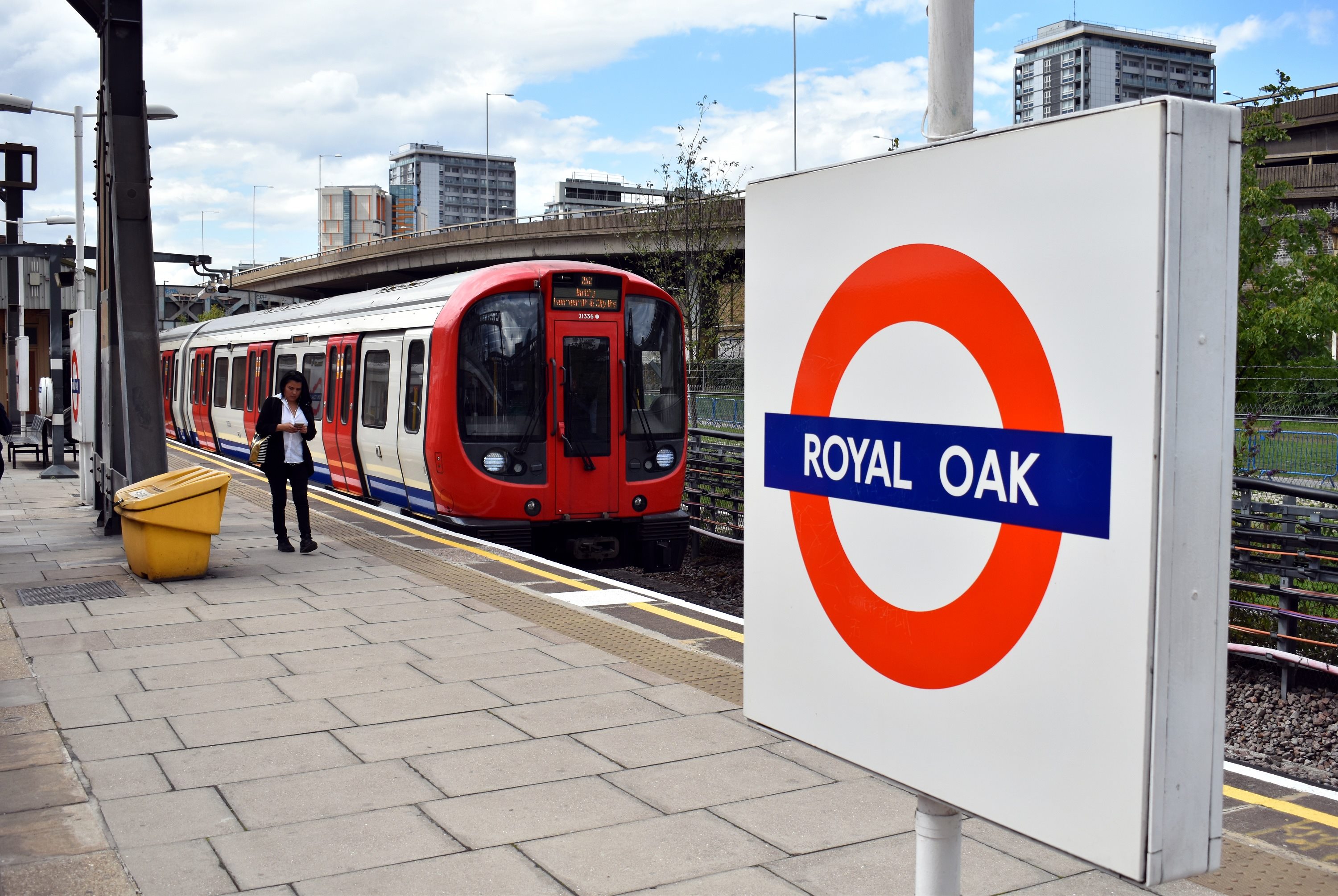 Hammersmith & City Line Barking Royal Oak