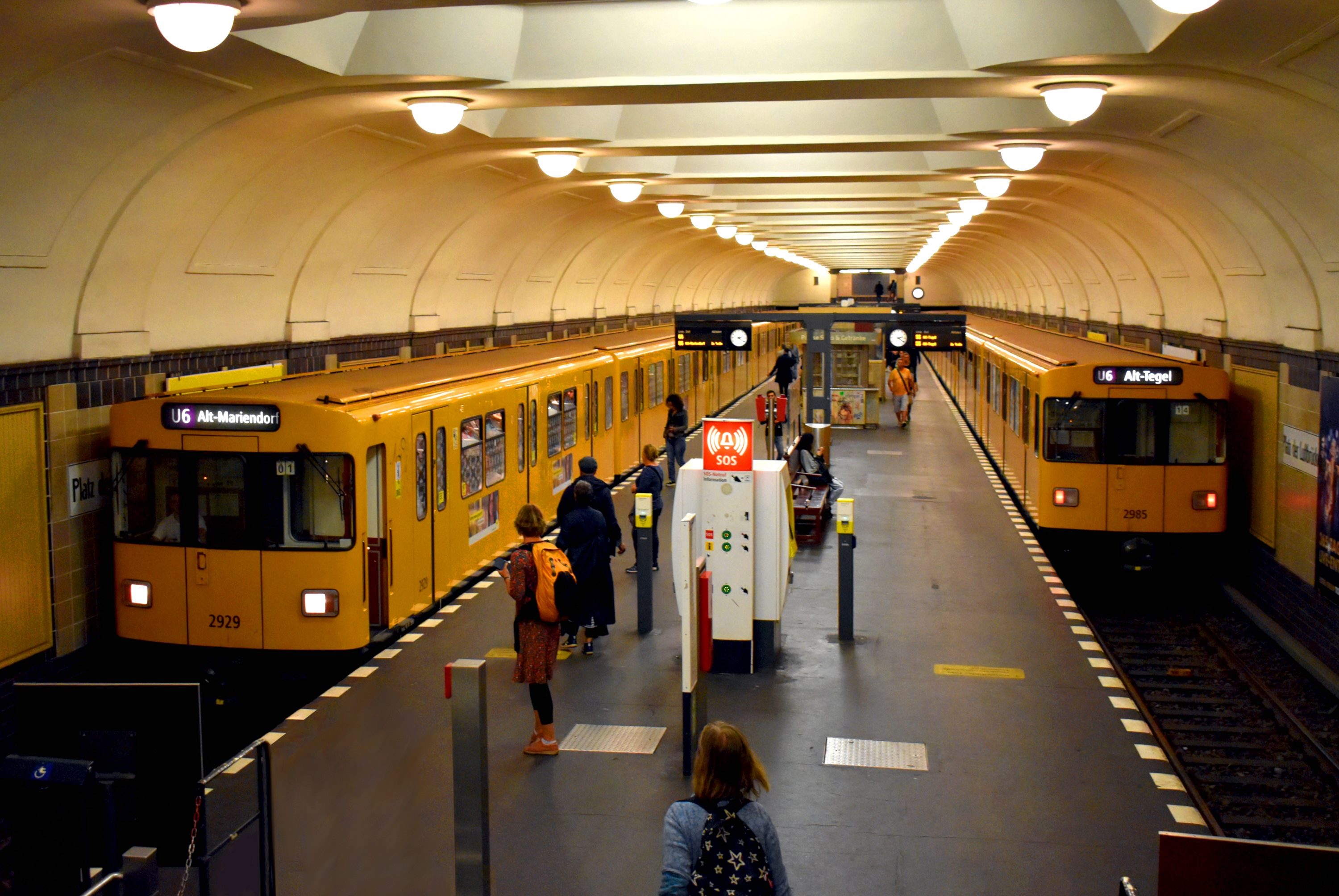 U6  B-Platz der Luftbrücke