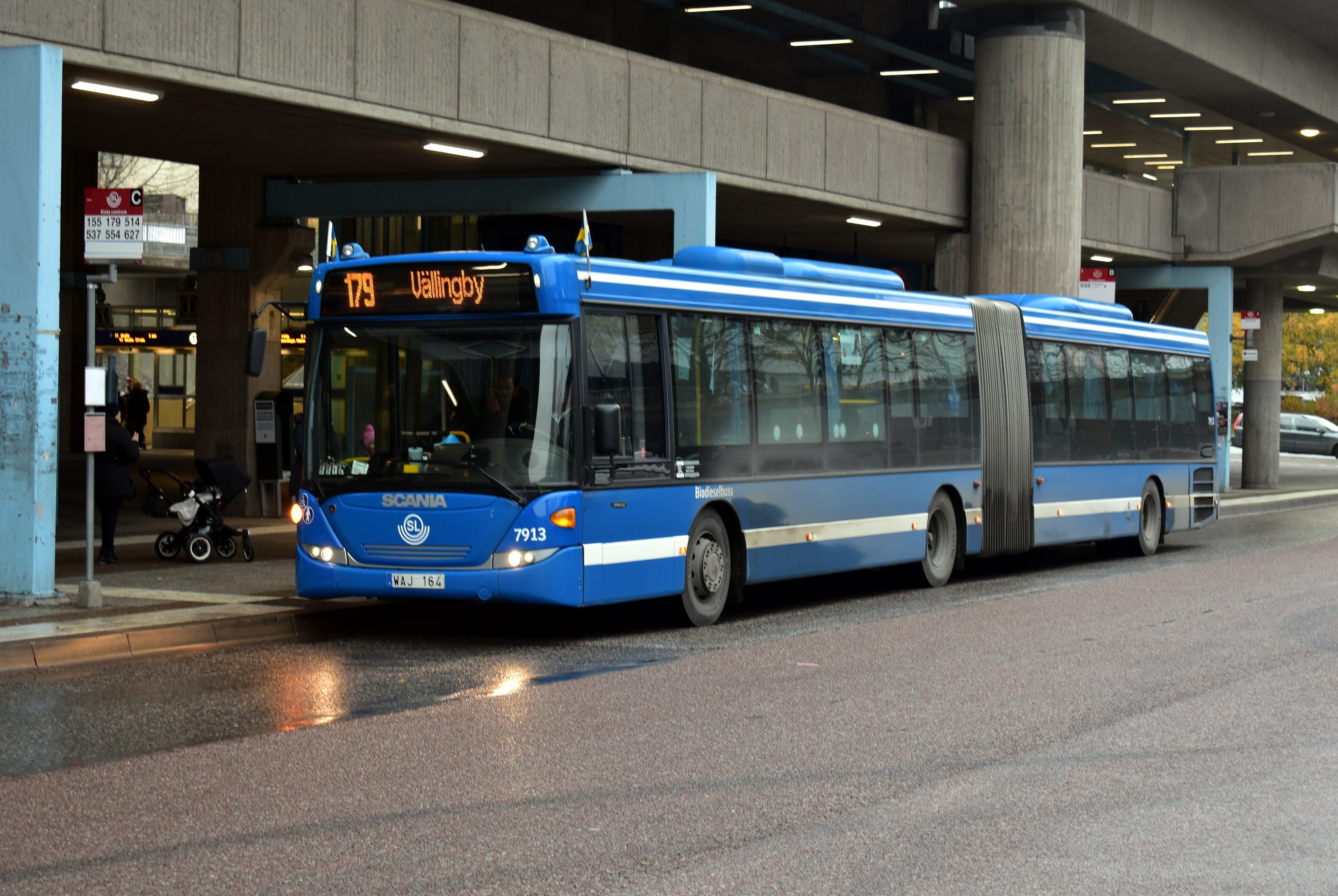 179 Vällingby Kista centrum