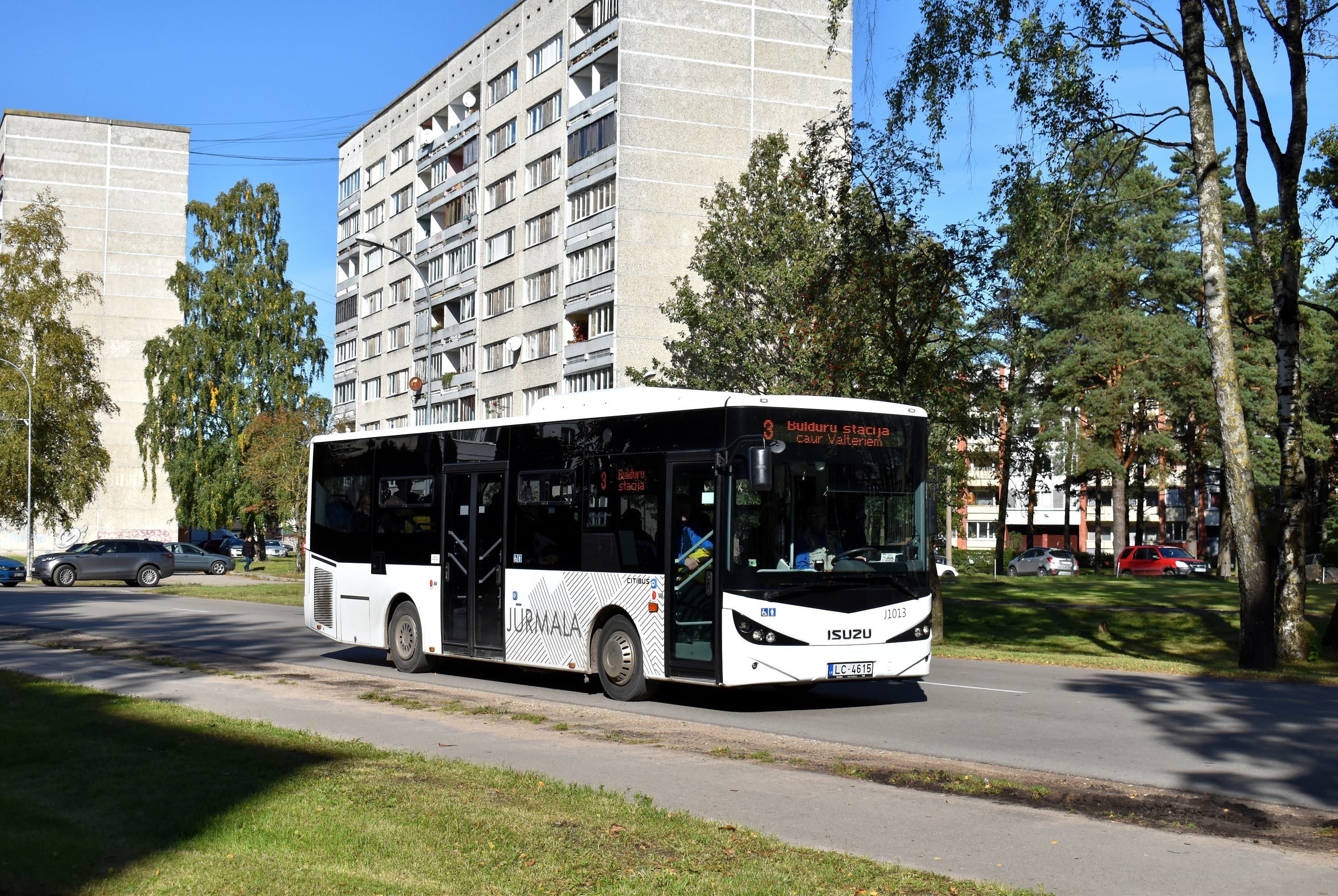 3 Bulduru stacija Z&#299;mu&#316;u parks