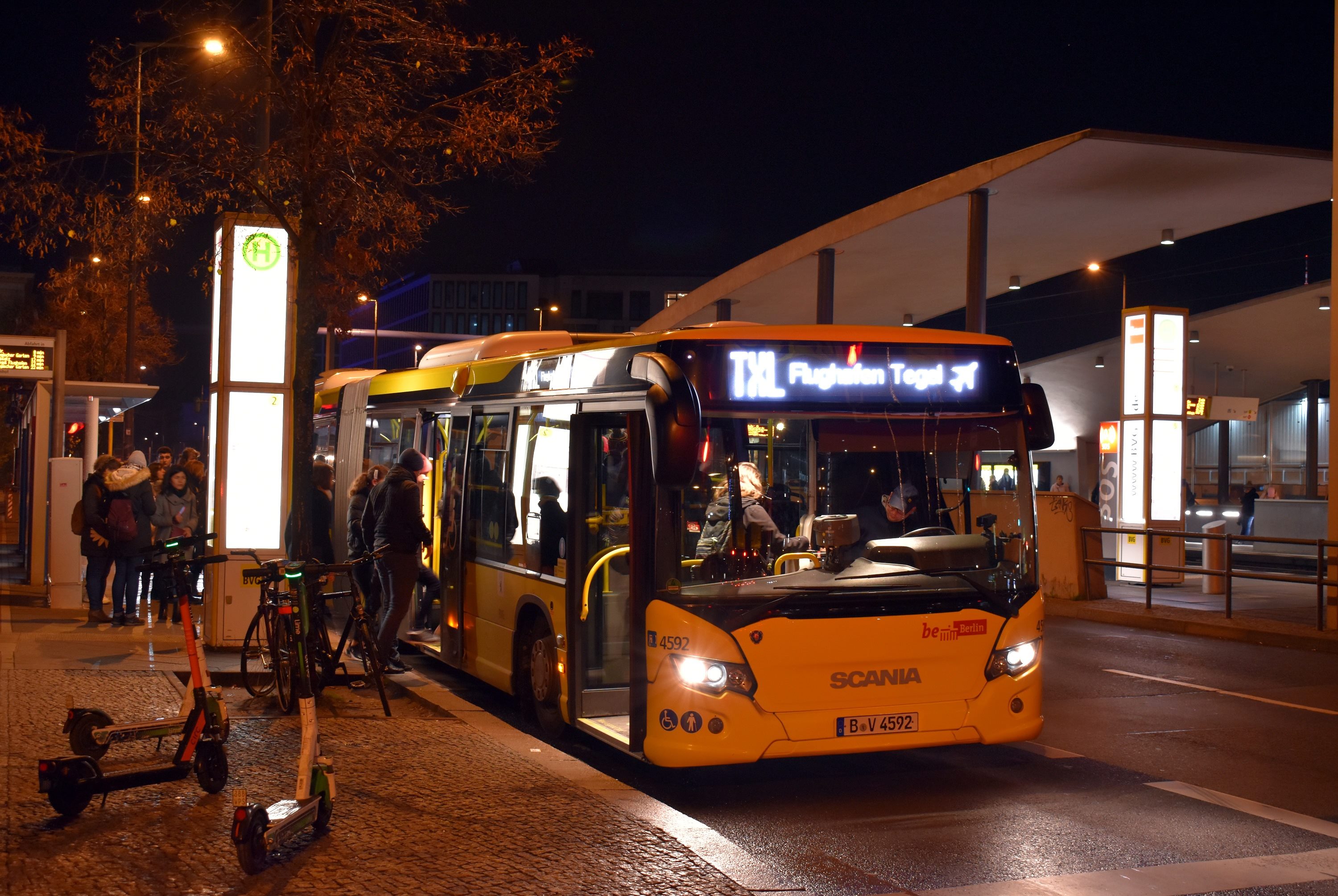 TXL B-Flughafen Tegel Berlin Hbf