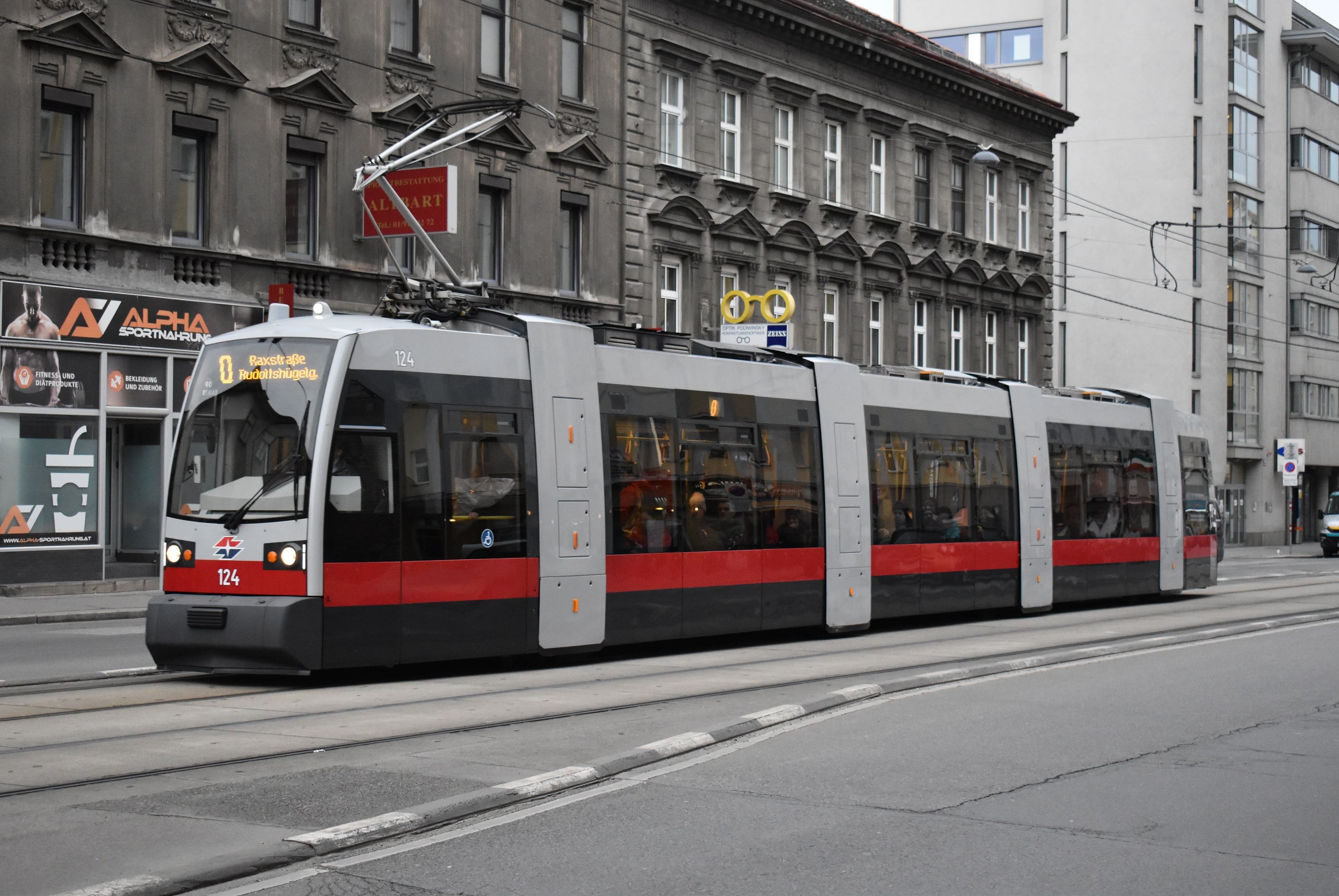 O Raxstraße/Rudolfshügelgasse Laxenburger Straße/Gudrunstraße