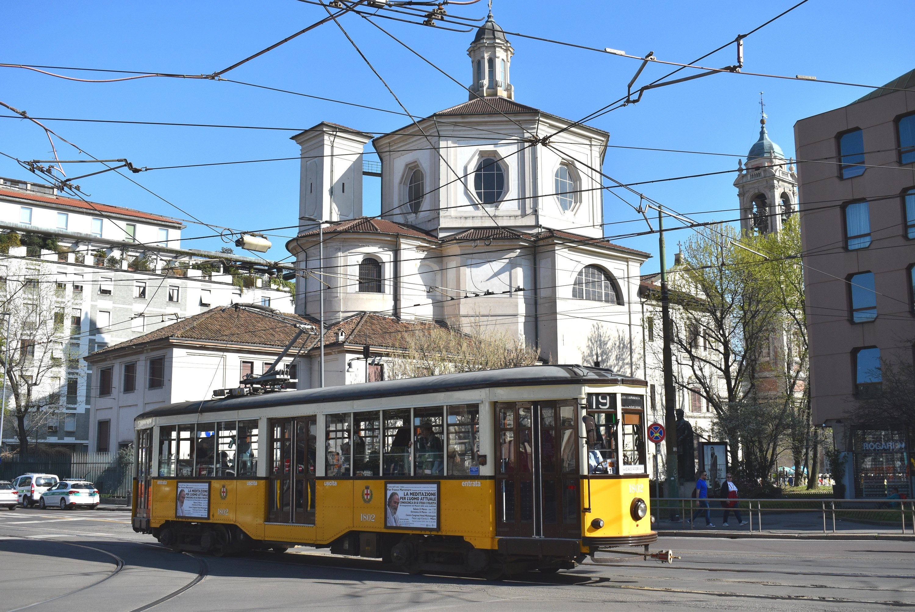 19 P.za Castelli Via Larga