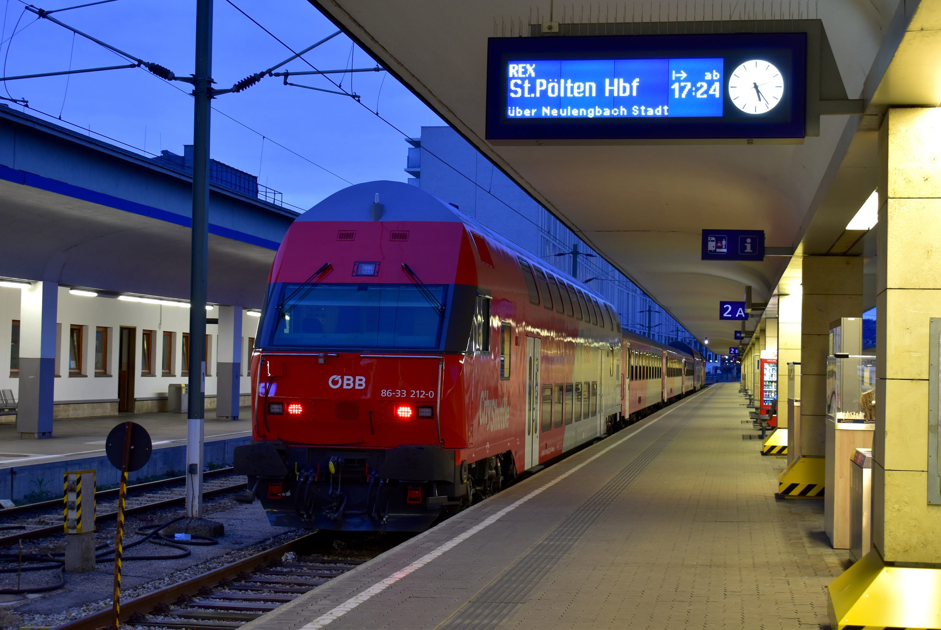 Regionalverkehr St. Pölten Hbf Wien-Westbahnhof