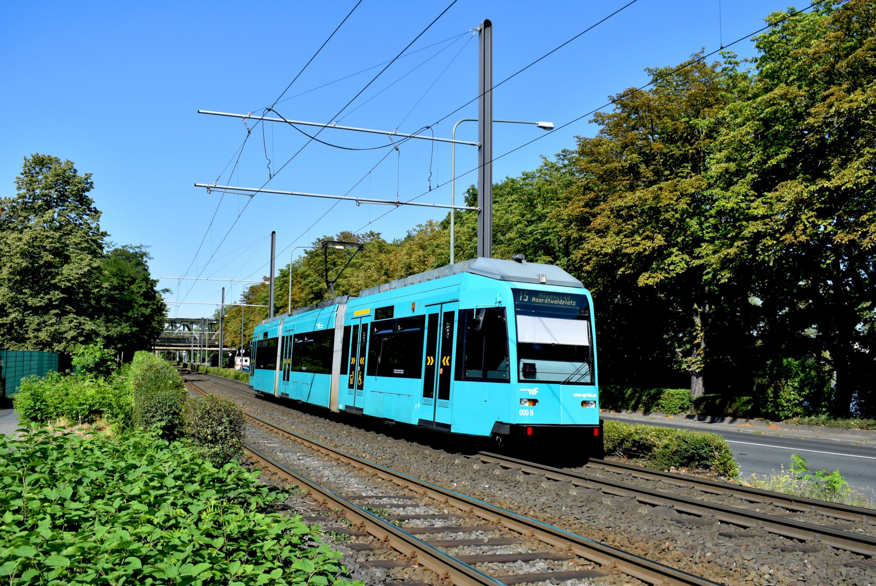 15 F-Haardtwaldplatz F-Universitätsklinikum