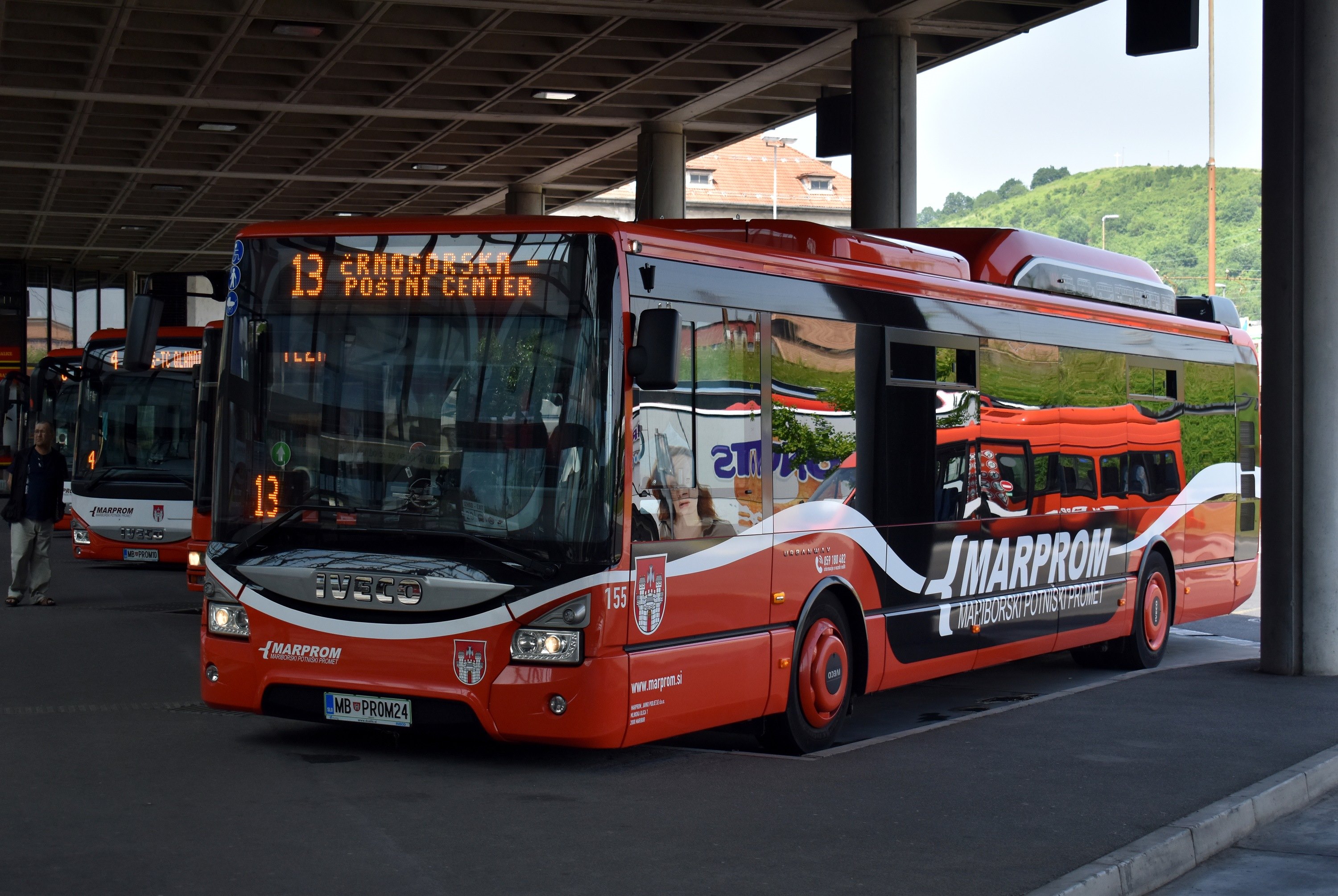 13 Poštni center Tezno Avtobusna postaja