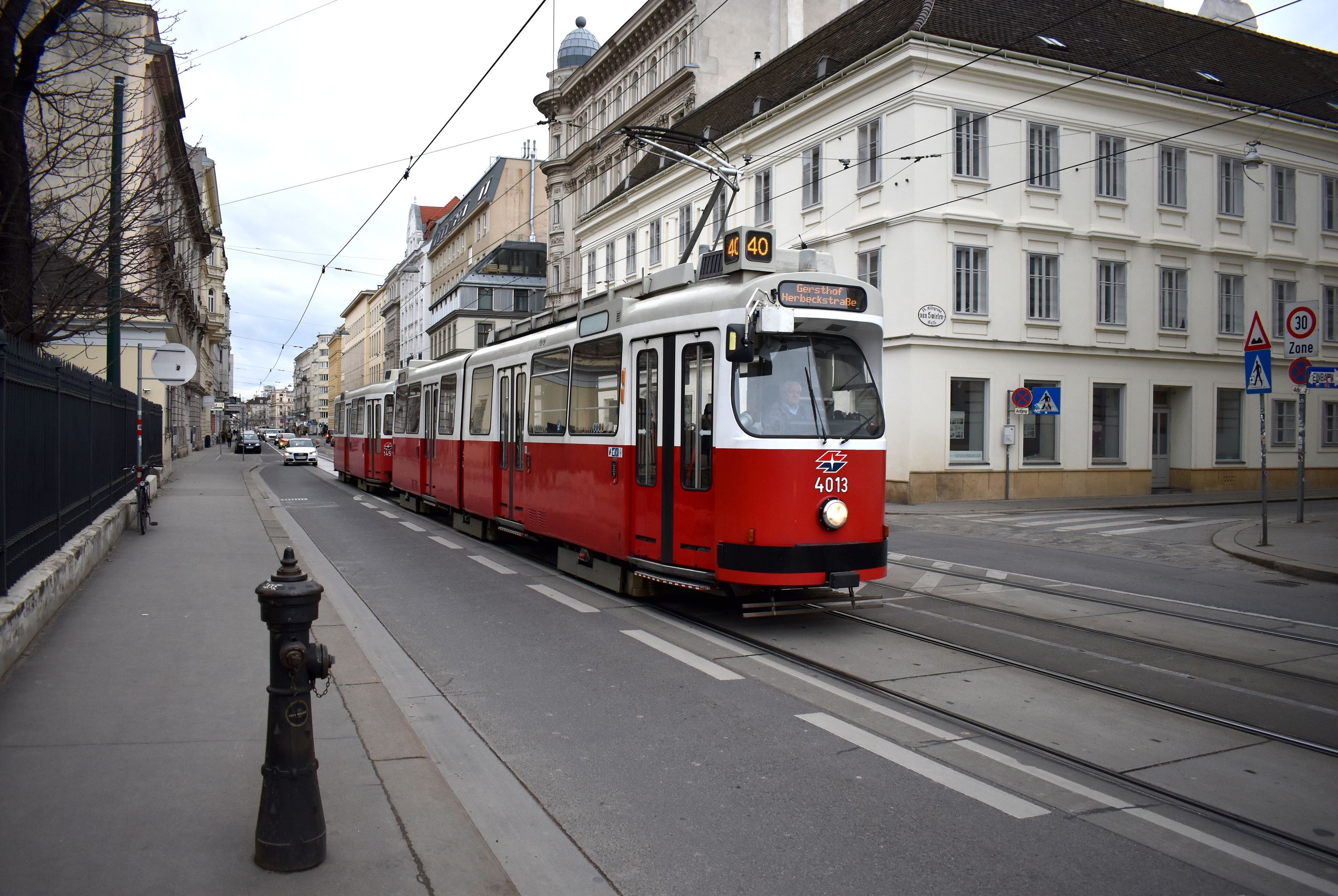 40 Herbeckstraße Schwarzspanierstraße
