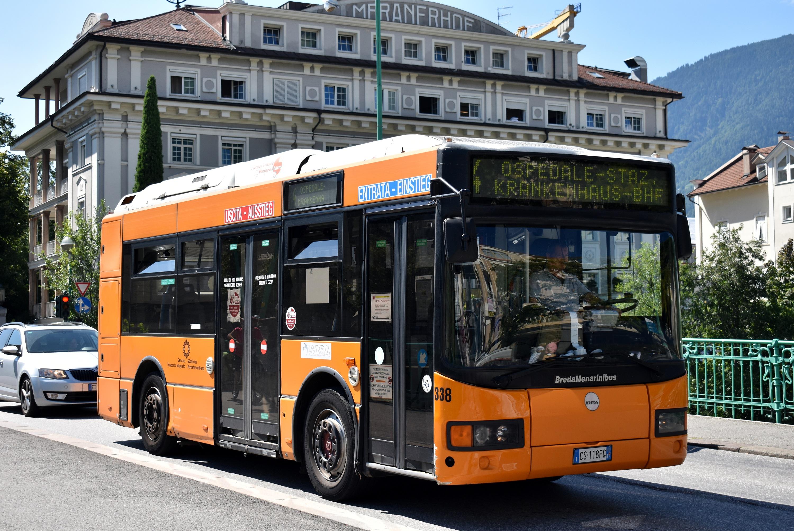 4 Bahnhof/Stazione Therme/Terme