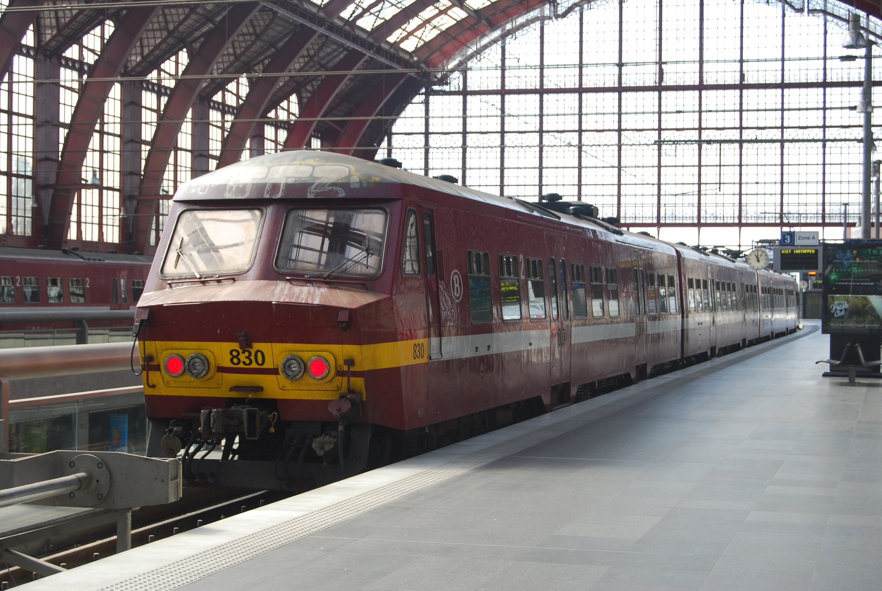 Regionalverkehr  Antwerpen-Centraal Station