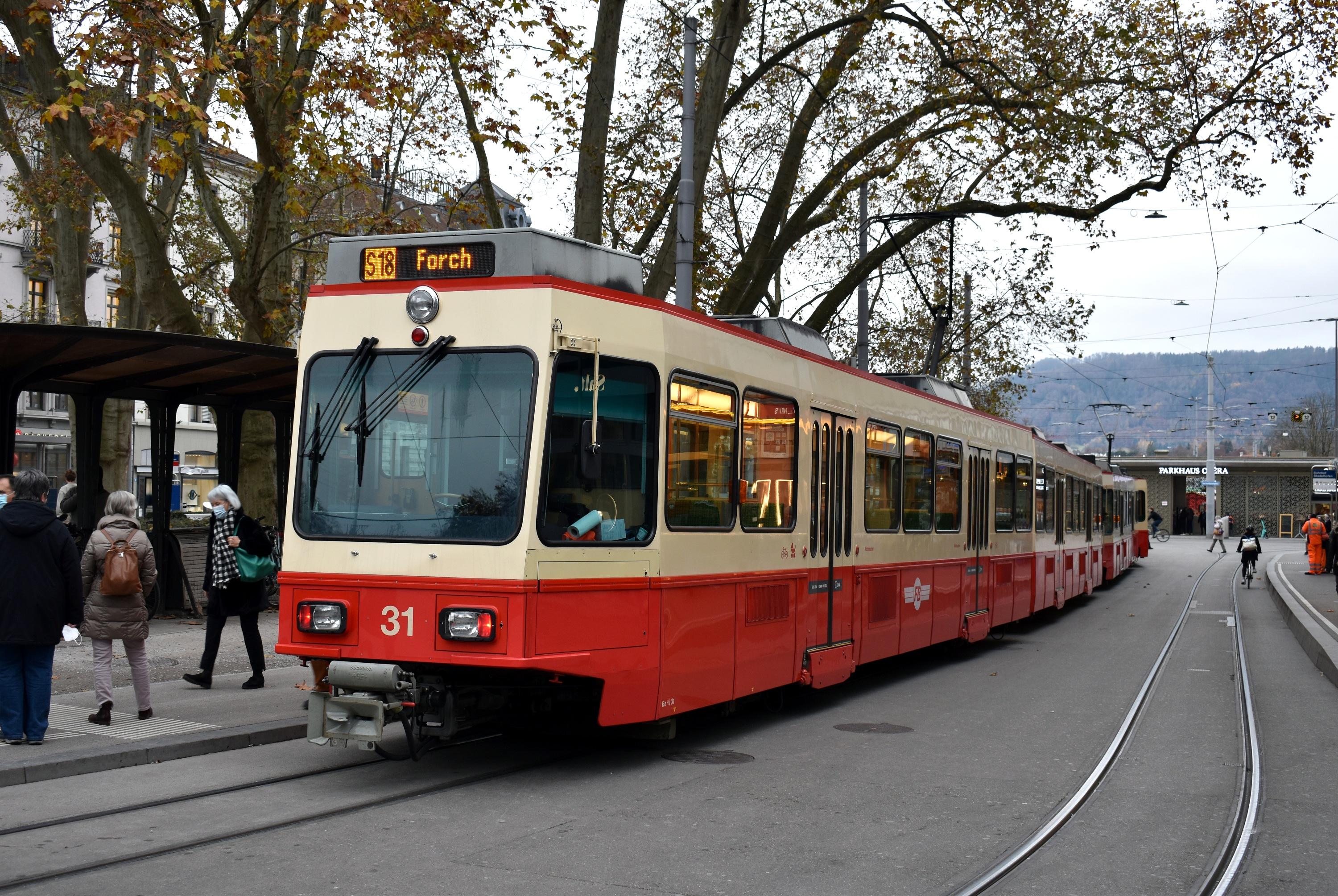 S18 Forch Zürich-Stadelhofen