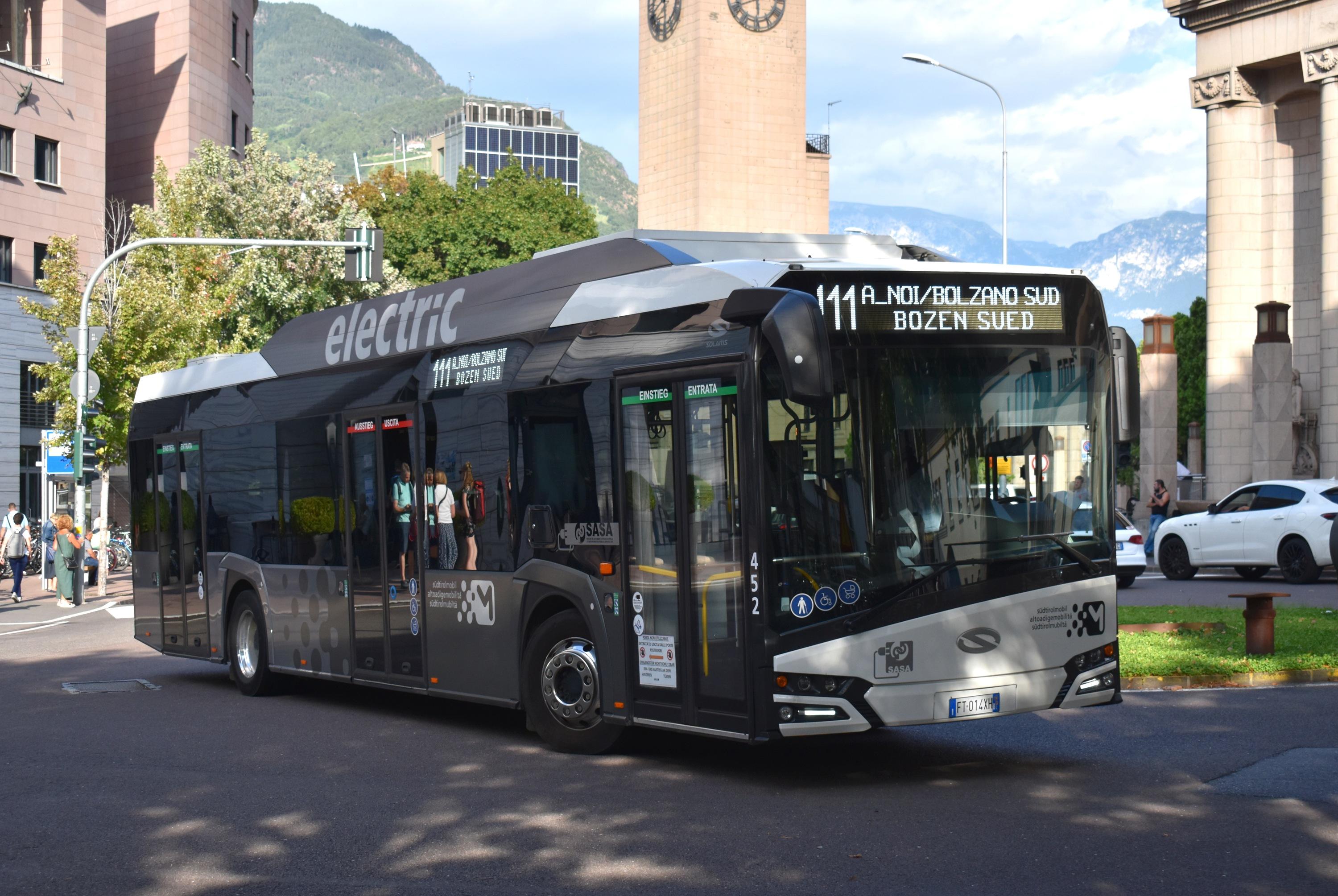 111  Bozen Bahnhof/Stazione