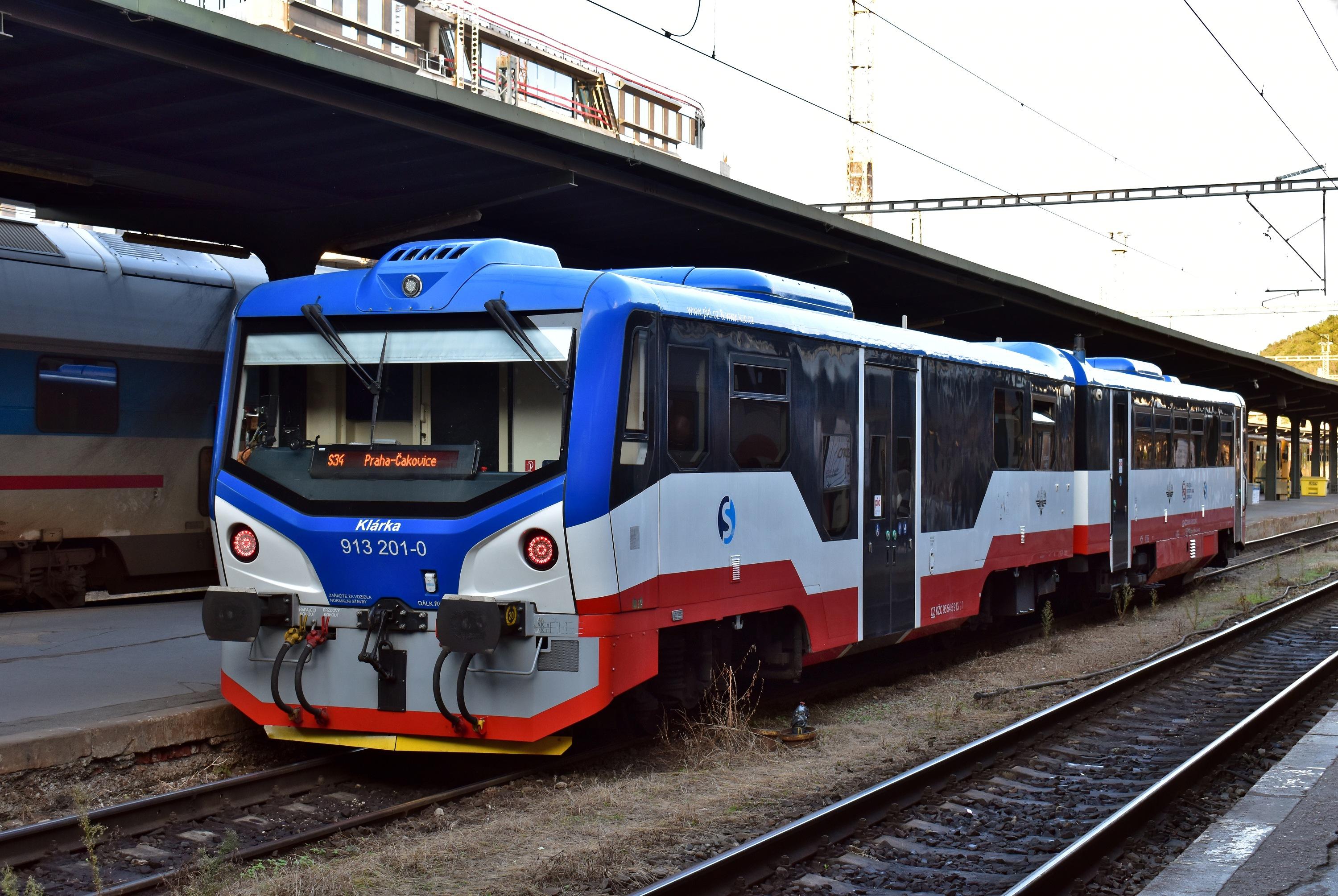 S34 Praha-&#268;akovice Praha-Masarykovo nádraží