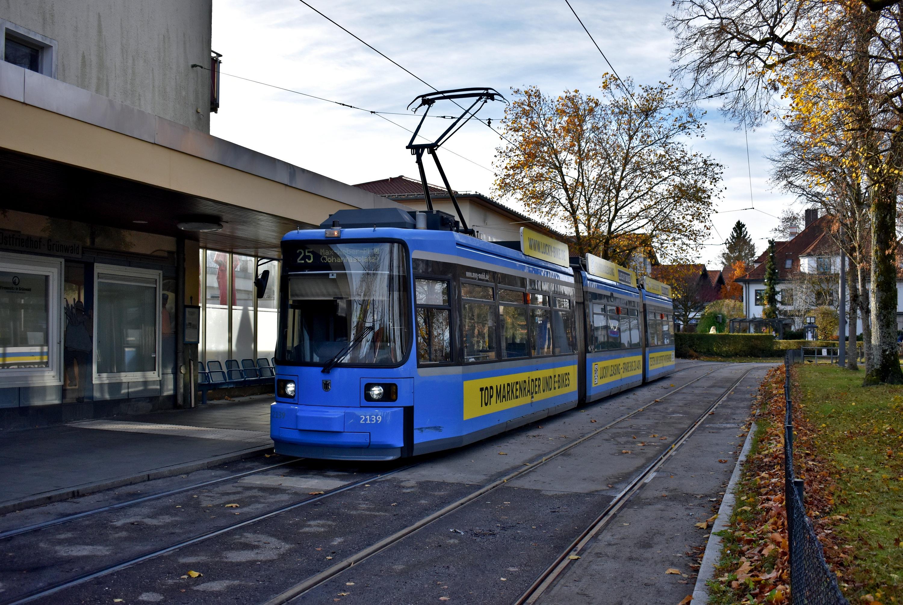 25 M-Max Weber Platz Grünwald-Derbolfinger Platz