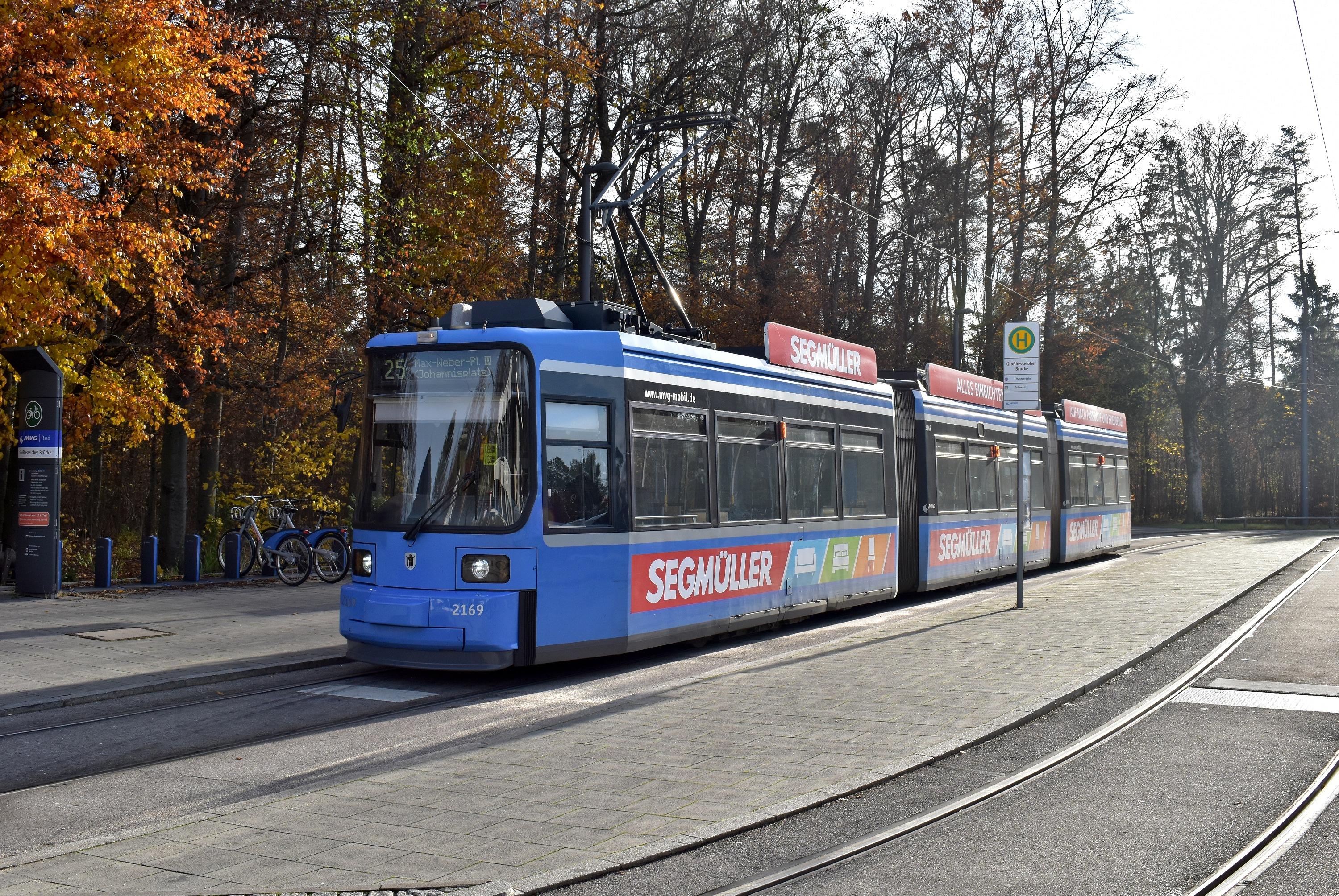 25 M-Max Weber Platz M-Großhesseloher Brücke