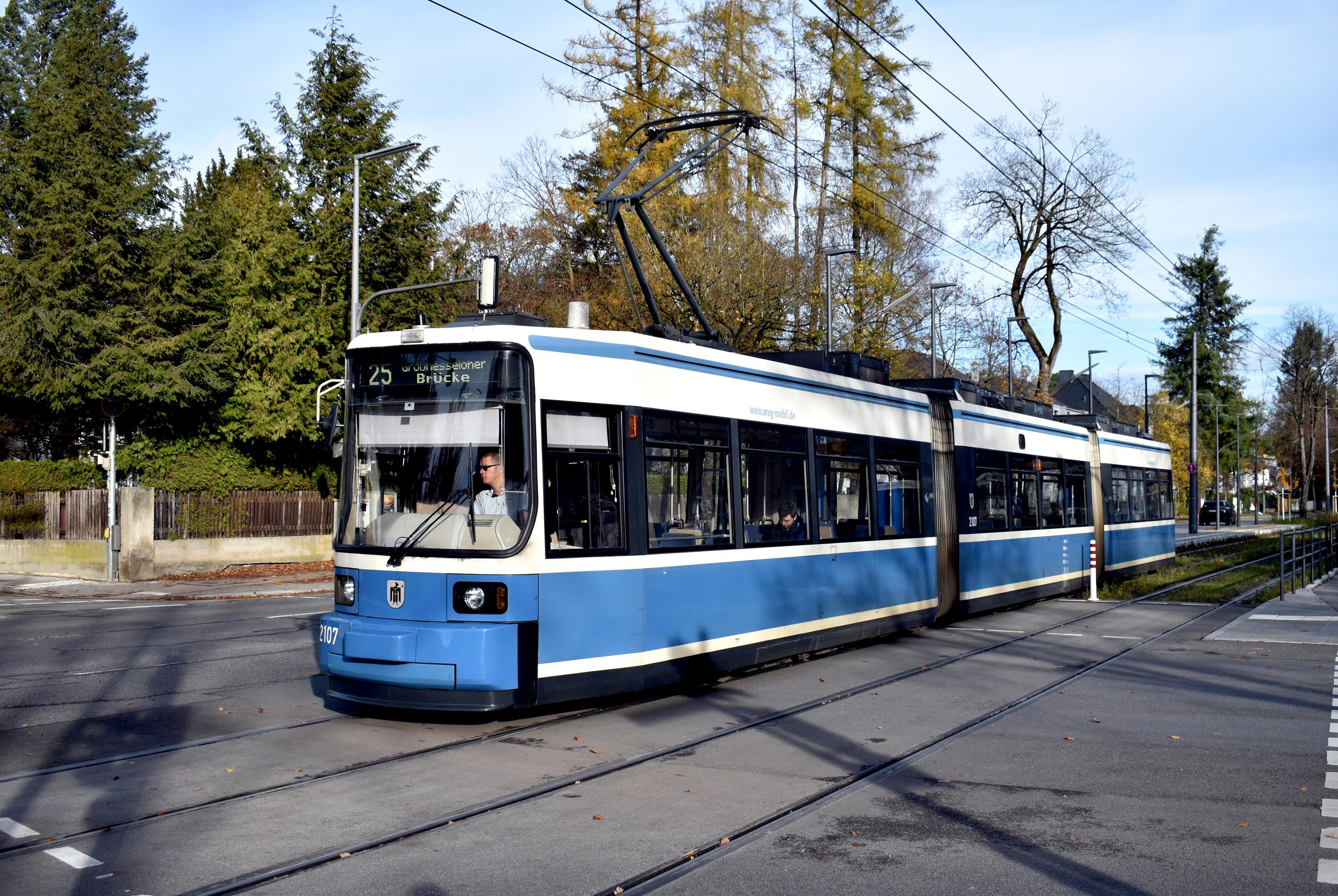 25 M-Großhesseloher Brücke M-Klinikum Harlaching