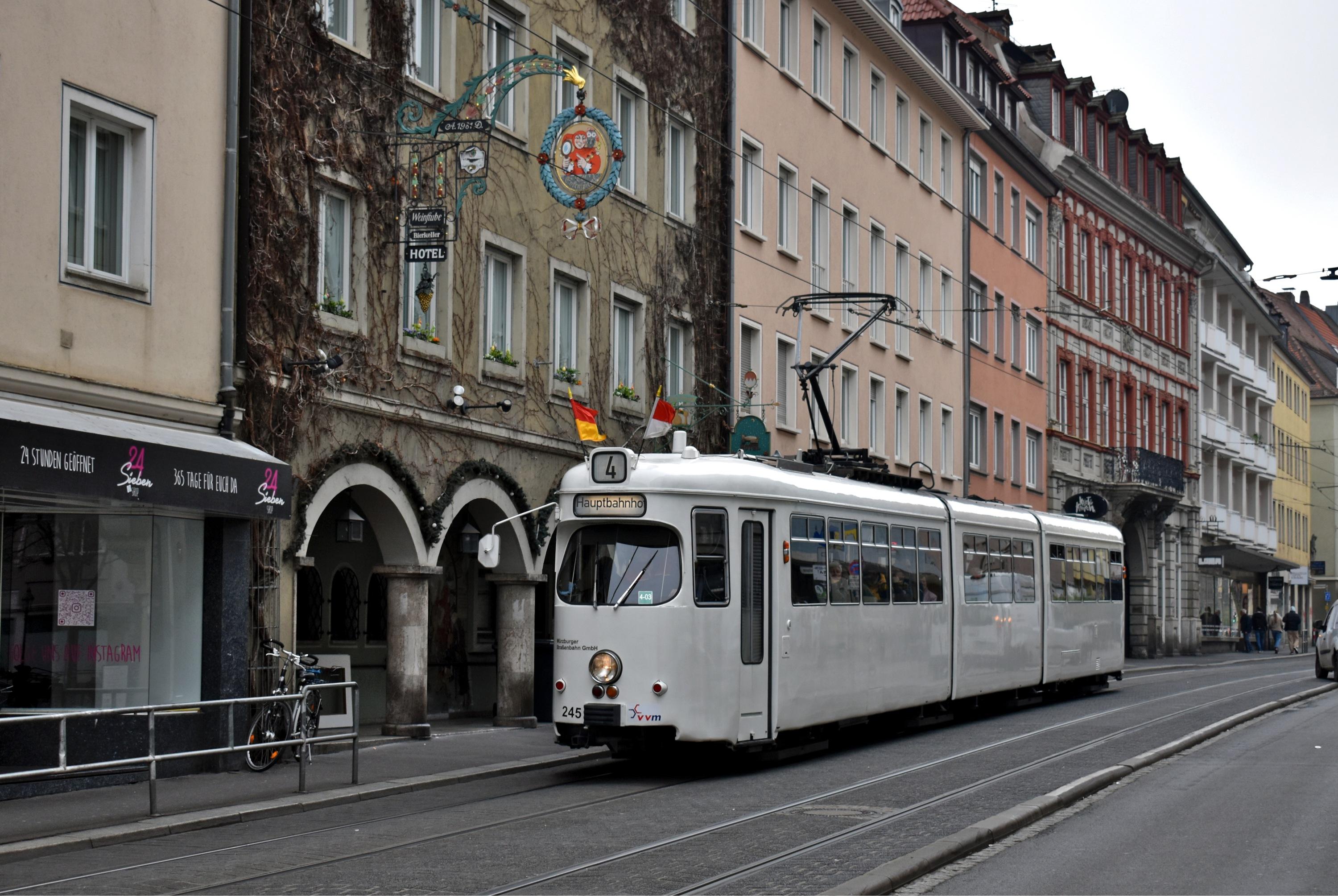 4 Würzburg Hbf WÜ-Neubaustraße