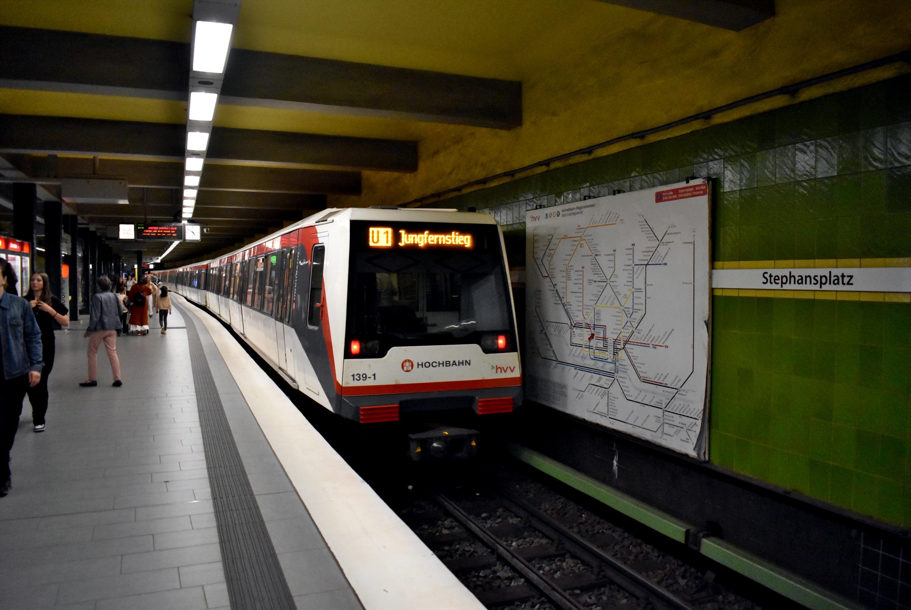U1 HH-Jungfernstieg HH-Stephansplatz