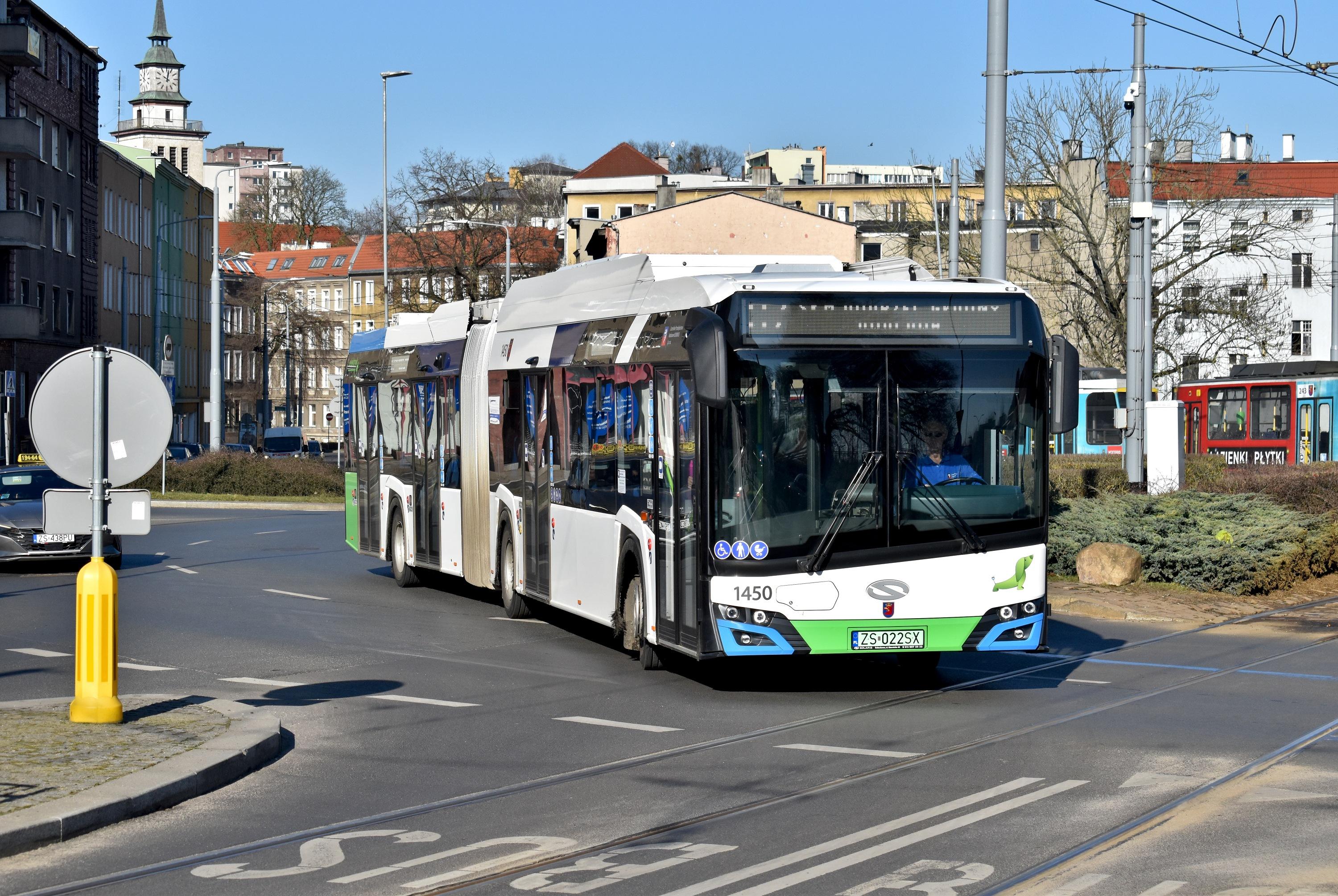 87 Dworzec G&#322;ówny/Owocowa Ko&#322;&#322;&#261;taja