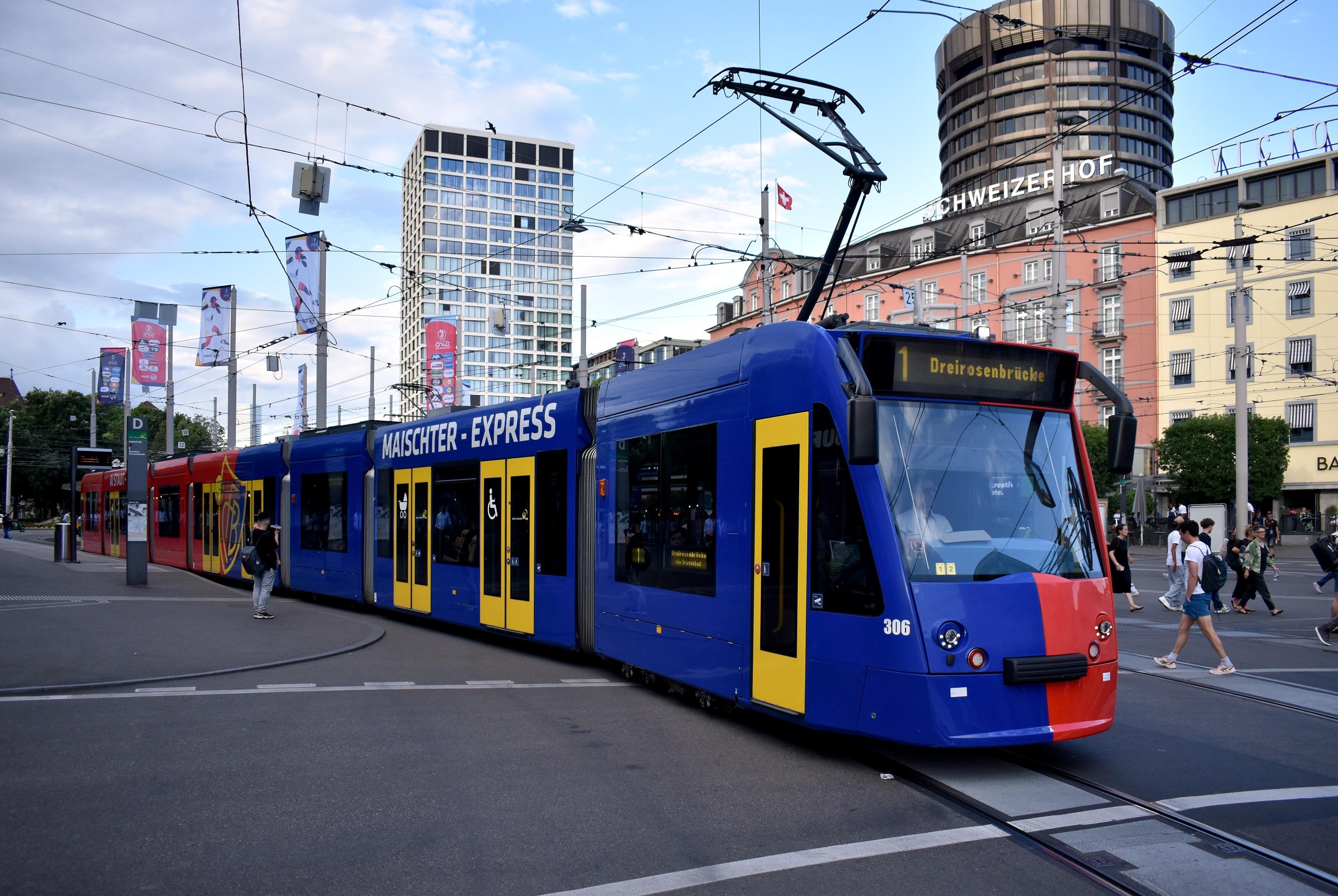 1 Dreirosenbrücke Bahnhof SBB