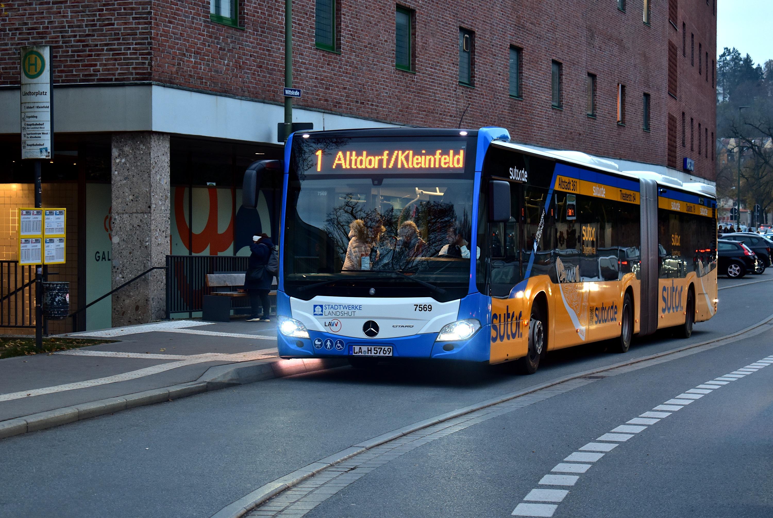 1 Altdorf-Fachmarktzentrum LA-Ländtorplatz
