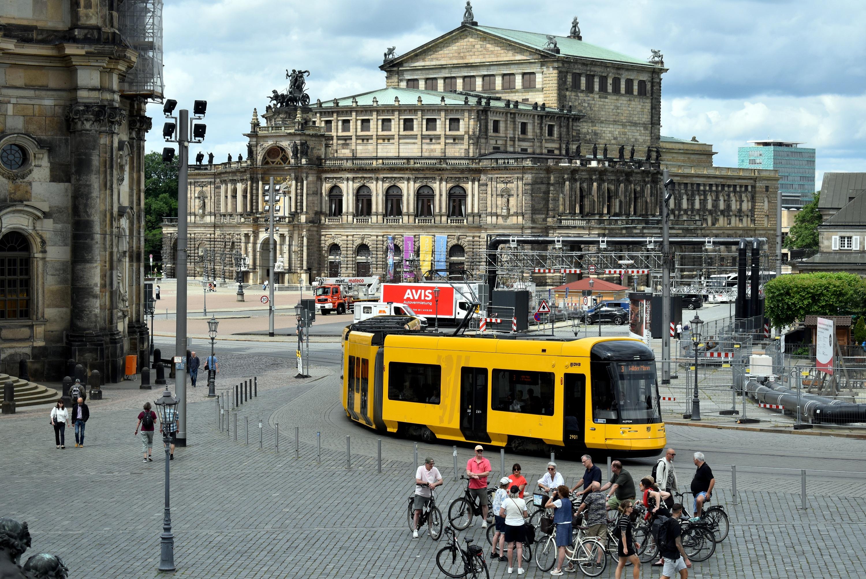 3 DD-Wilder Mann DD-Theaterplatz