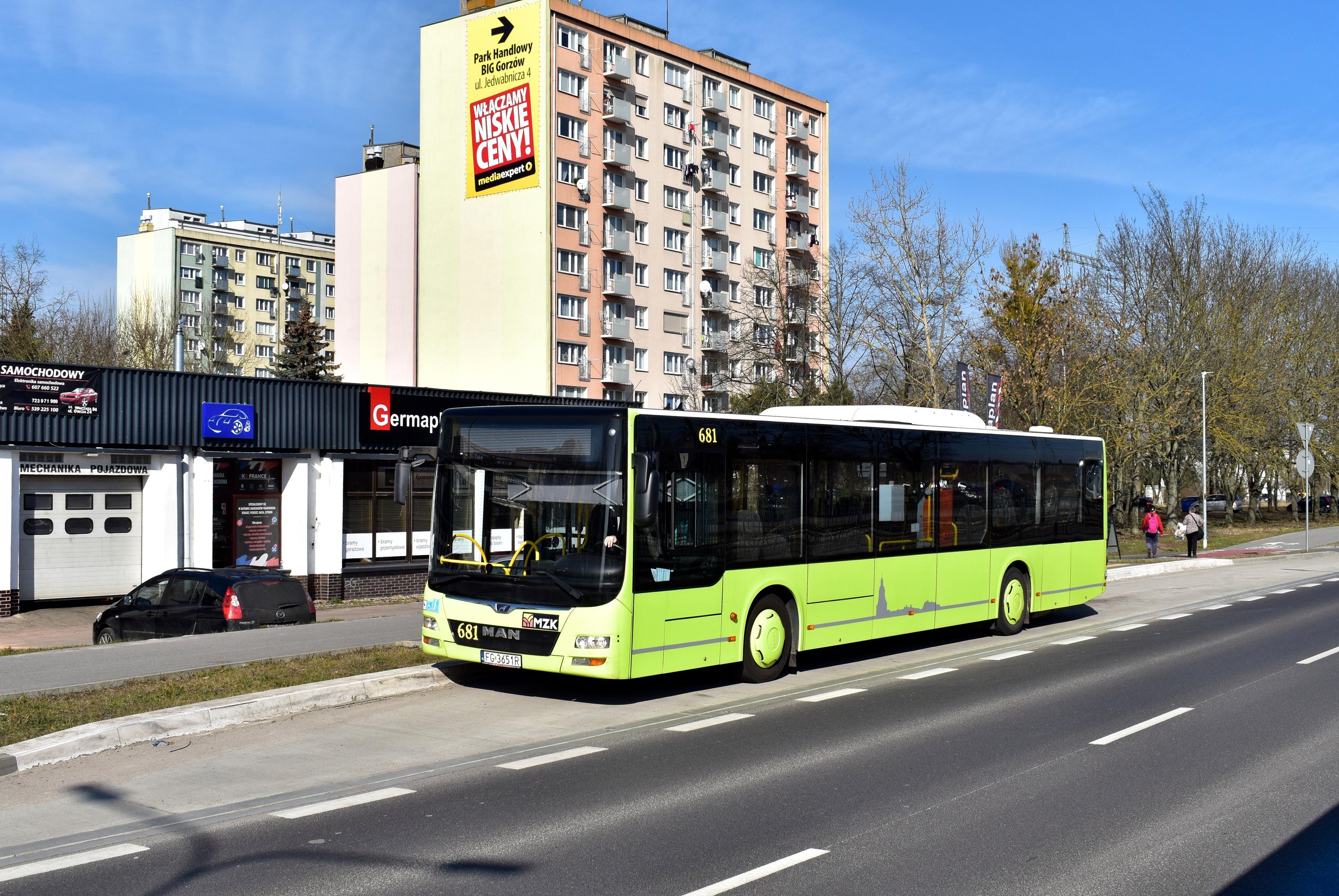 Dienstfahrt Dienstfahrt Fieldorfa Nila