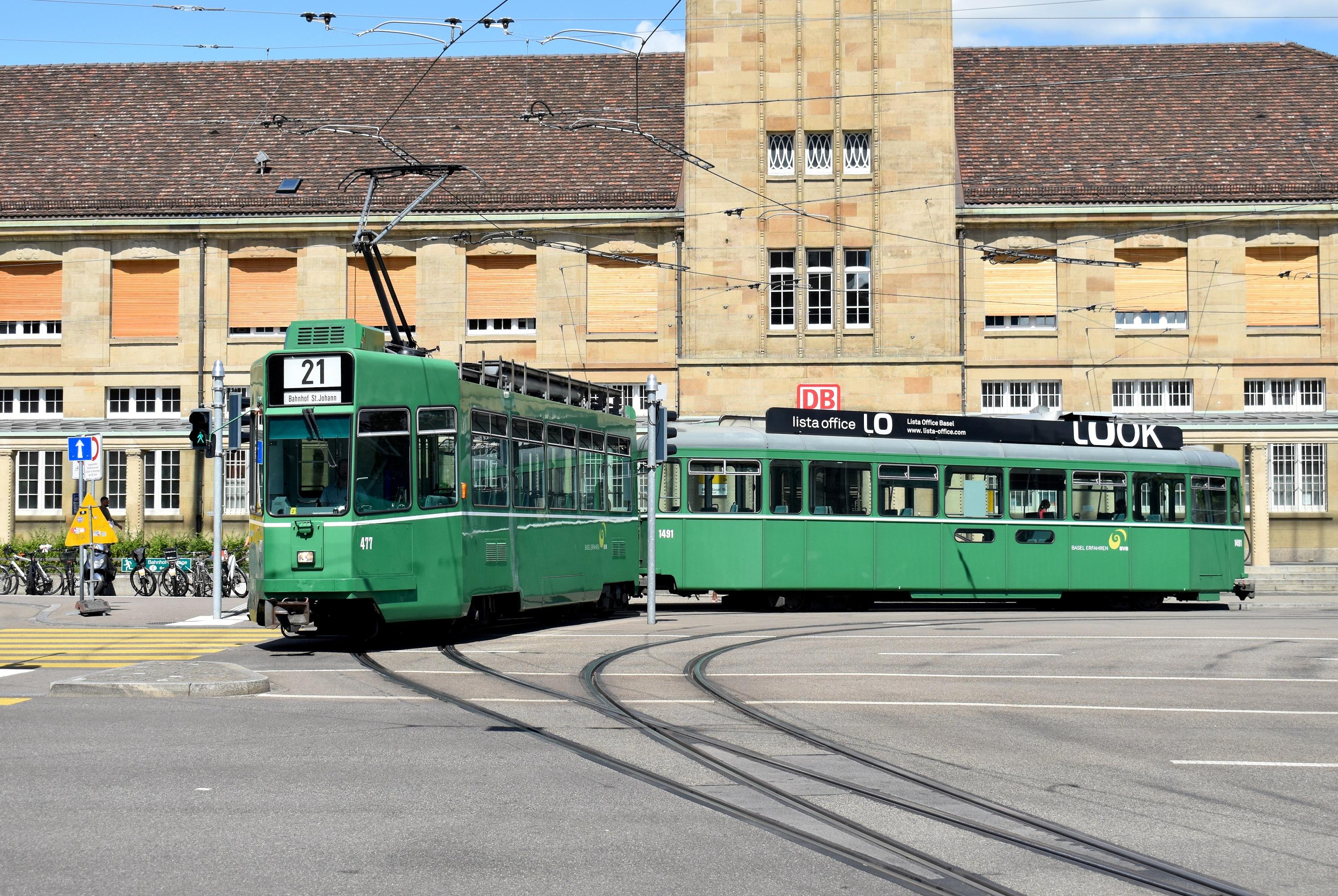 21 Bahnhof St. Johann Badischer Bahnhof