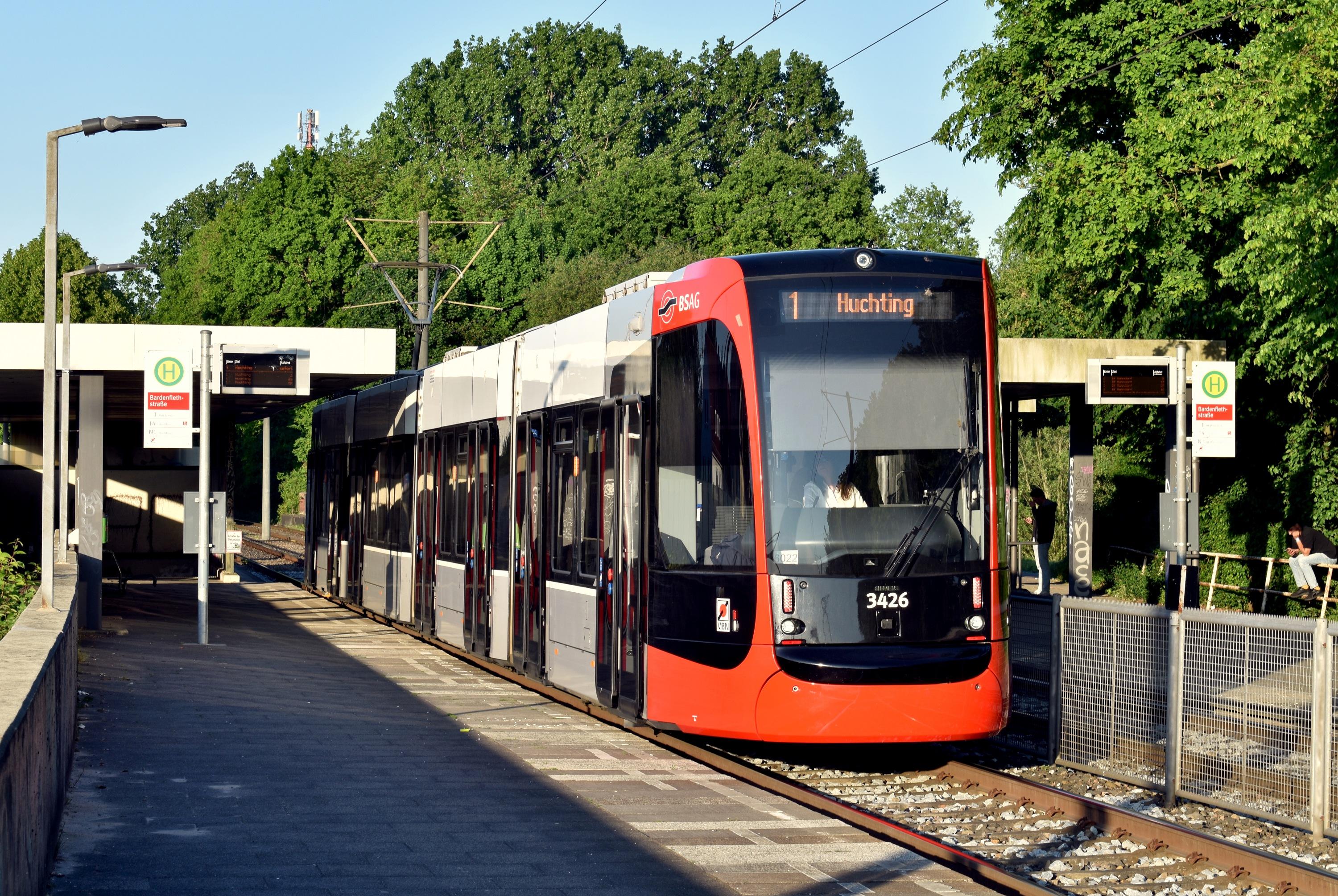 1 HB-Huchting Roland-Center HB-Bardenflethstraße