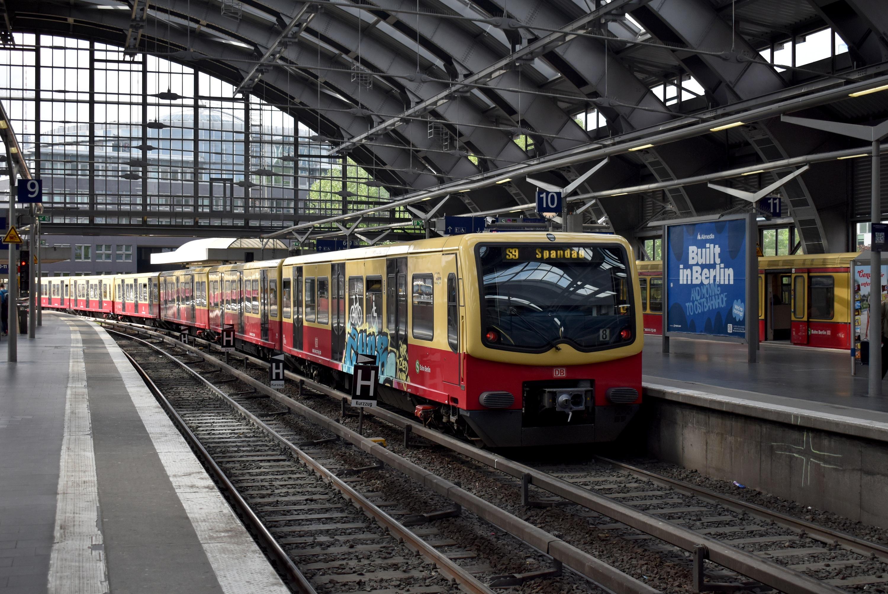 S9 Berlin-Spandau Berlin-Ostbahnhof