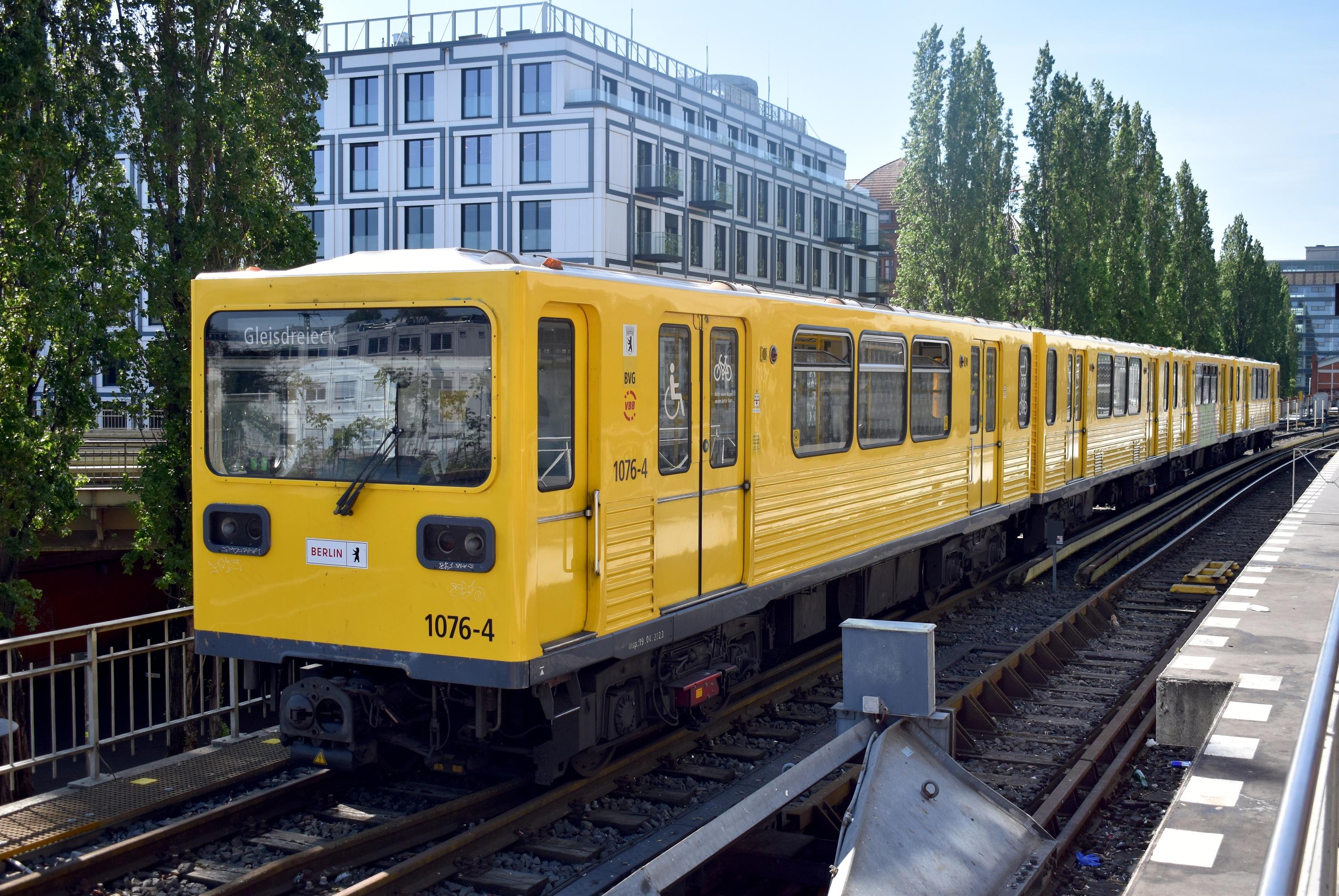 U1 B-Gleisdreieck B-Warschauer Straße