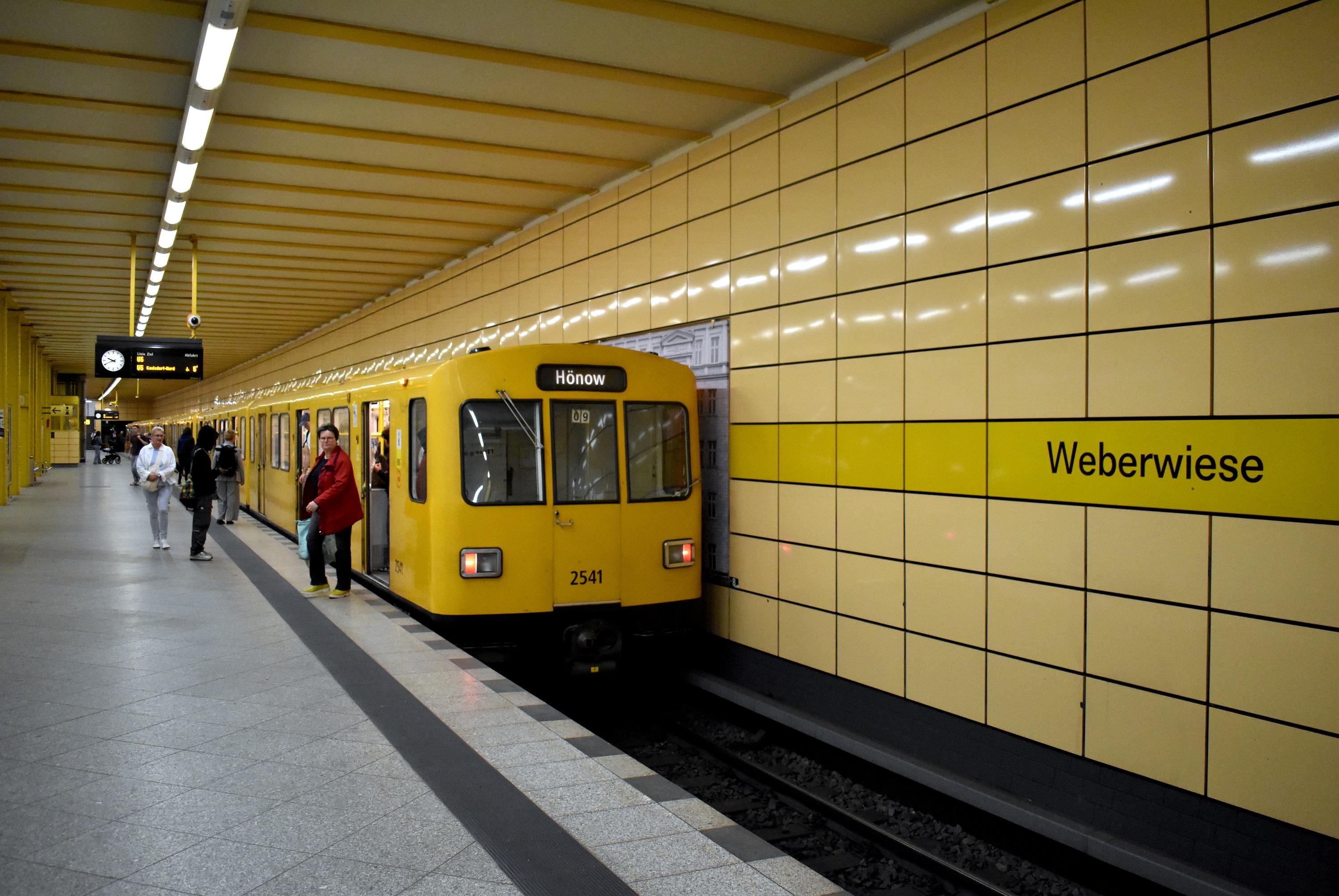 U5 B-Hönow B-Weberwiese