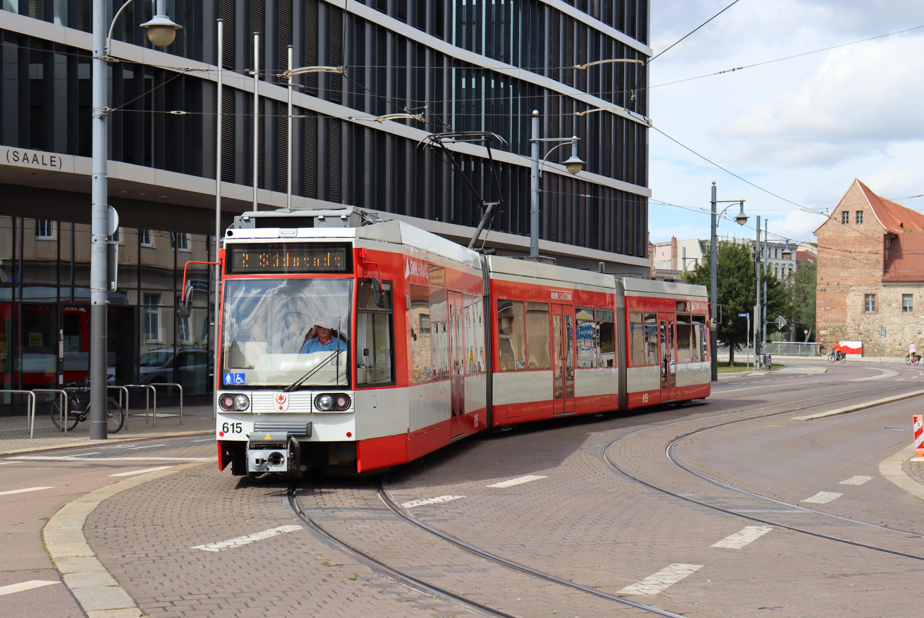 2 HAL-Veszpremer Straße HAL-Hallmarkt