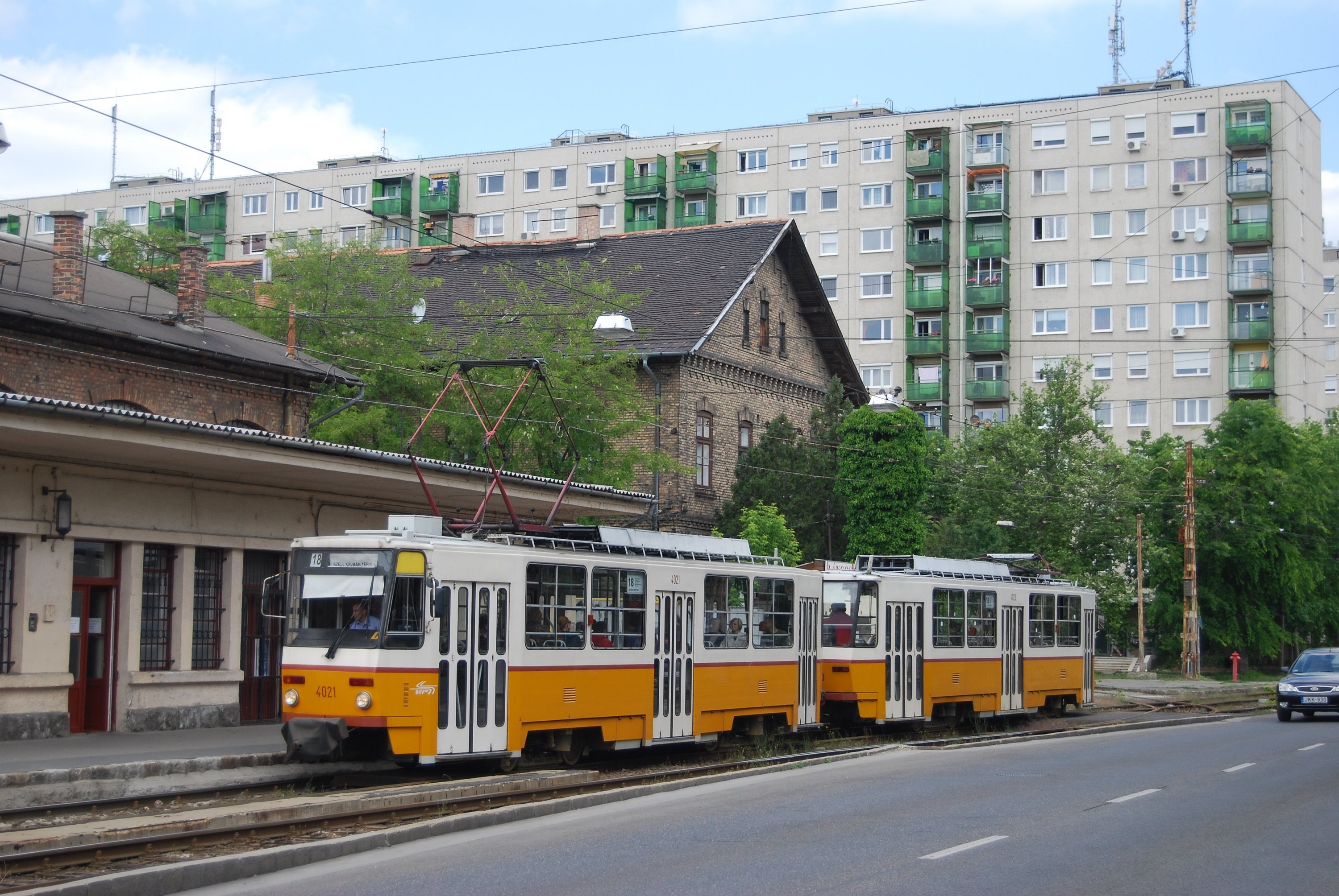 18 Savoya Park Budafok kocsiszín